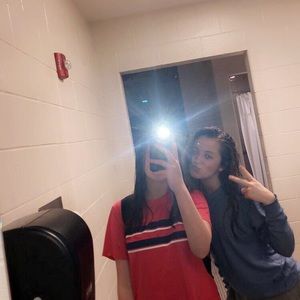 Meet your Posher, Elise